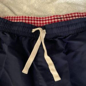 Vineyard Vines gym shorts. Drawstring with 4 pockets